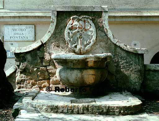 Vicolo della fontana